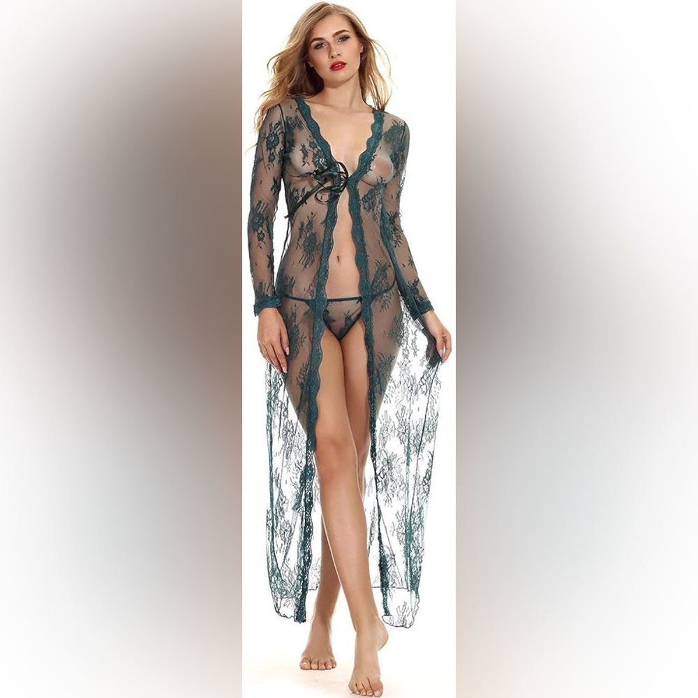 Green Lace Robe - Picture 2 of 4